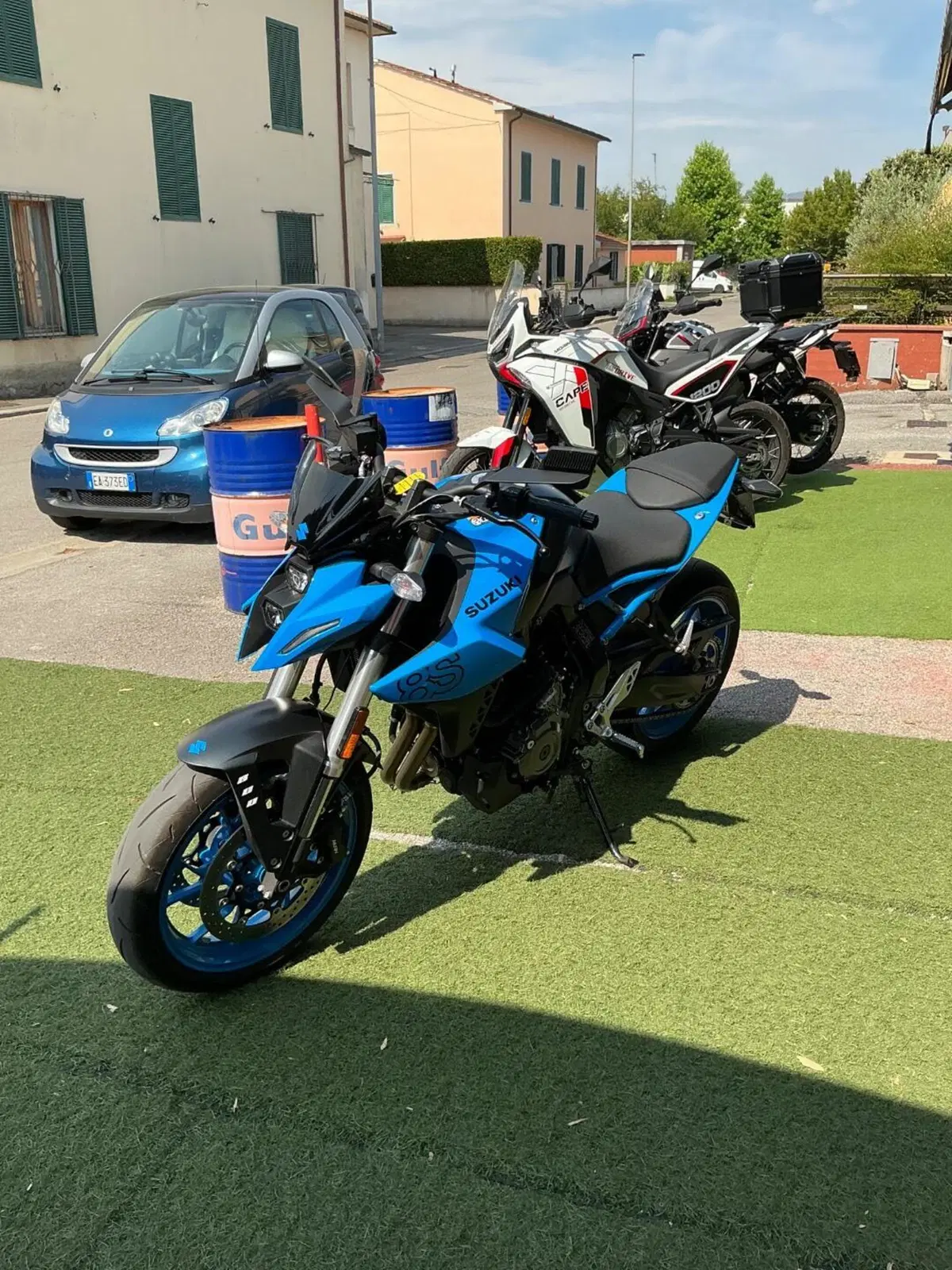 Suzuki GSX-8S (2023 - 24) (4)
