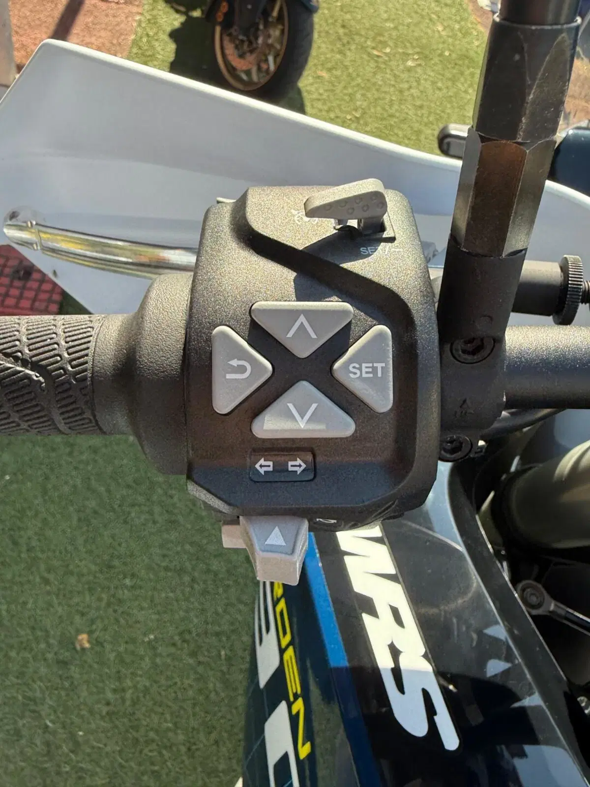 Husqvarna Norden 901 Expedition (2023 - 24) (13)