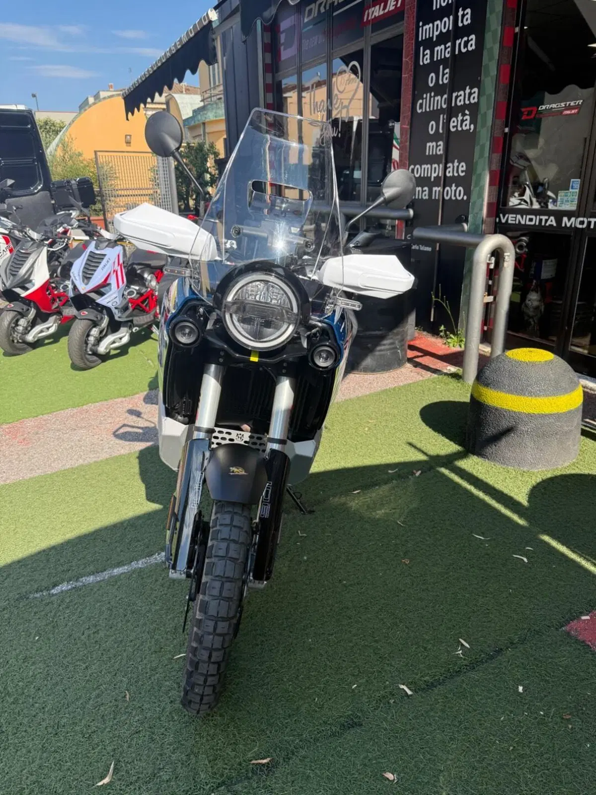 Husqvarna Norden 901 Expedition (2023 - 24) (16)