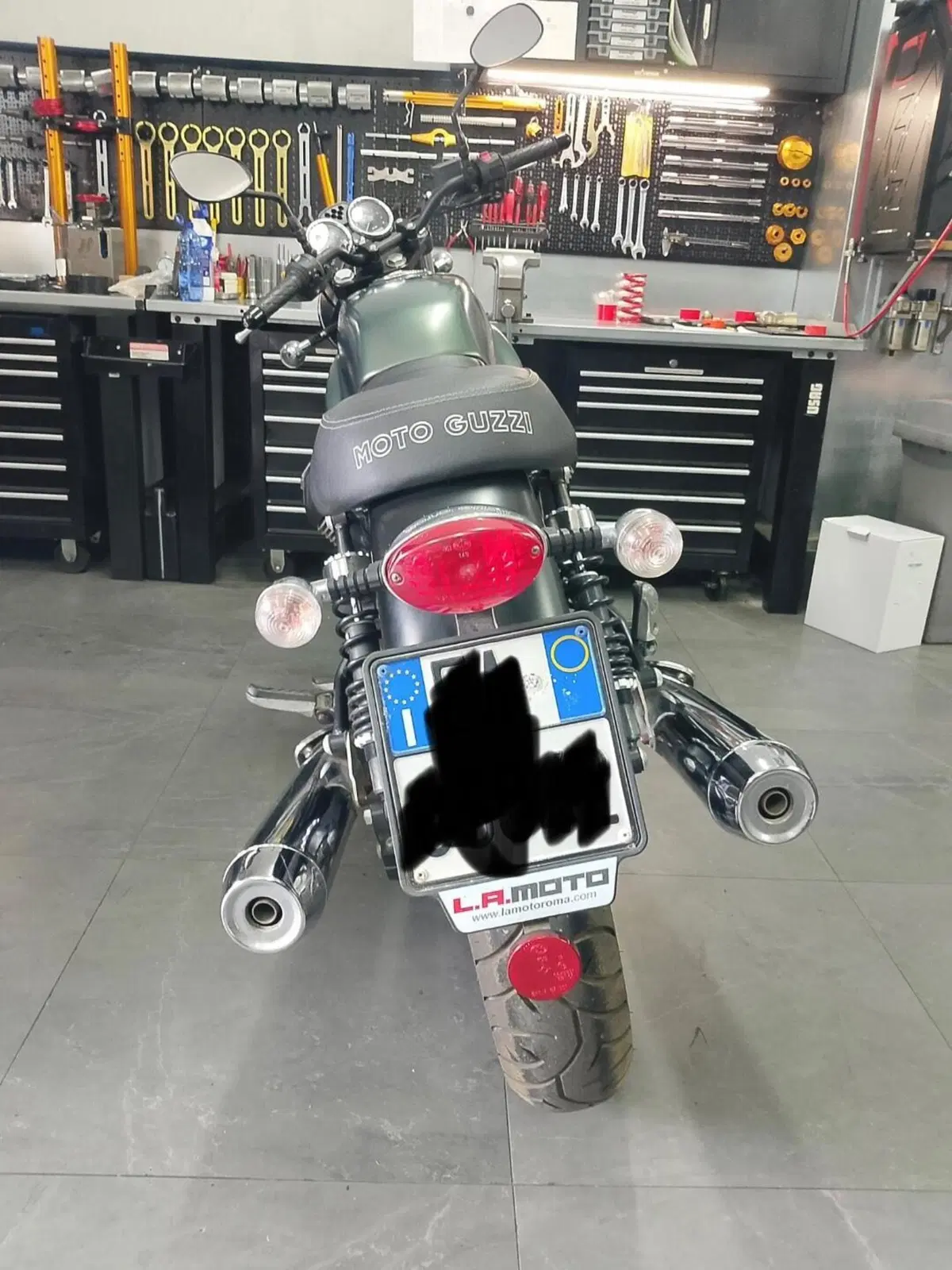 Moto Guzzi V7 Stone (2012 - 15) (5)