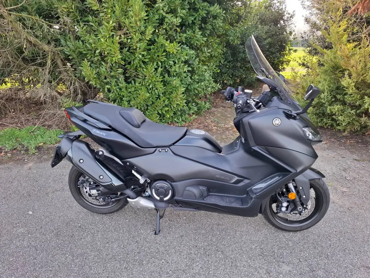 Yamaha T-Max 560 (2022 - 24) (3)