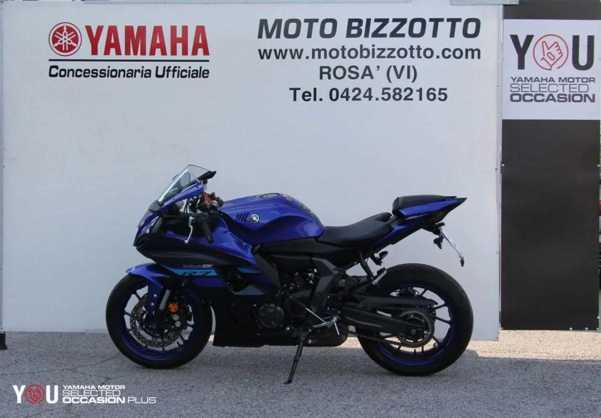 Yamaha YZF R7 (2021 - 25) (2)