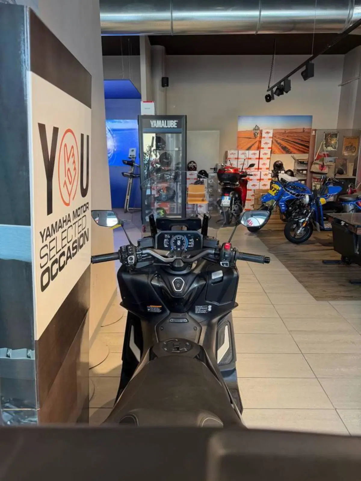 Yamaha T-Max 560 Tech Max (2022 - 24) (8)
