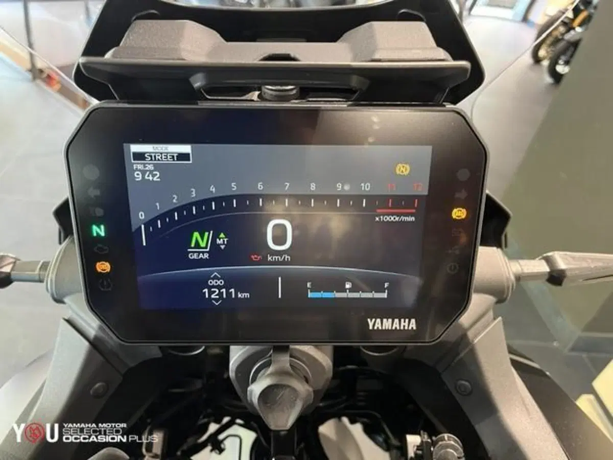 Yamaha Tracer 9 GT Y-AMT (2025 - 26) (2)
