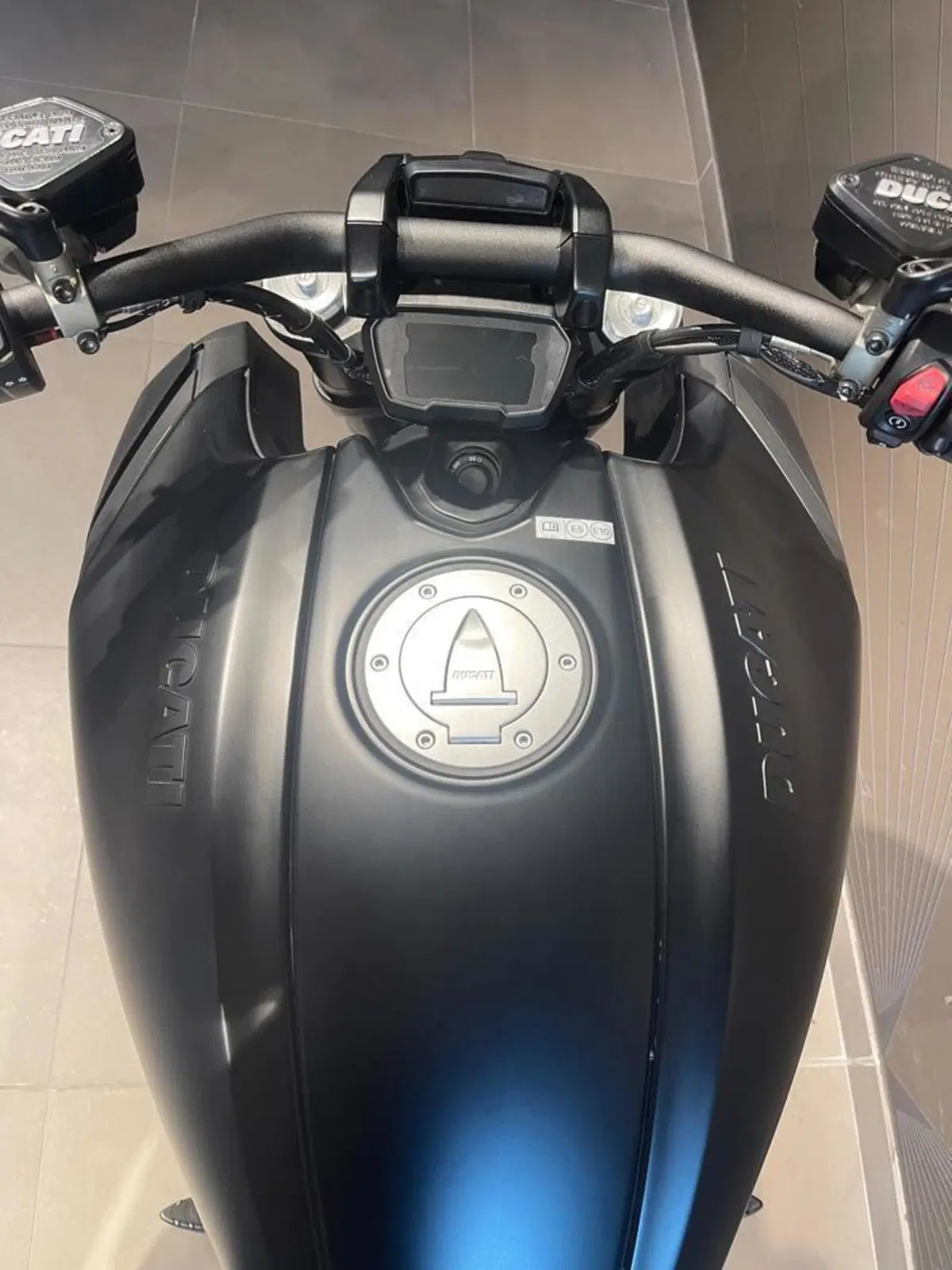 Ducati Diavel 1260 (2021 - 22) (5)