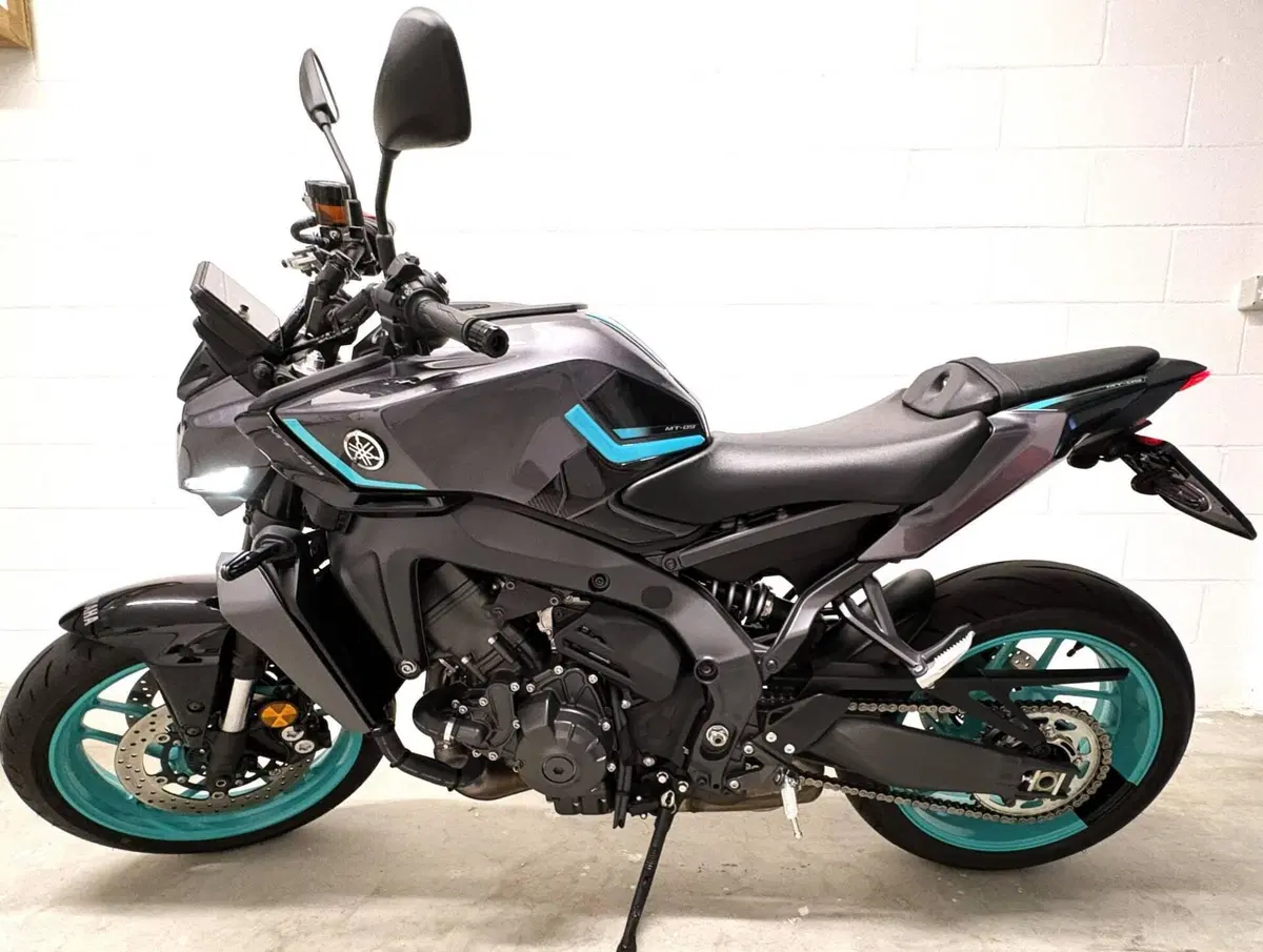 Yamaha MT-09 Y-AMT (2024 - 26) (5)