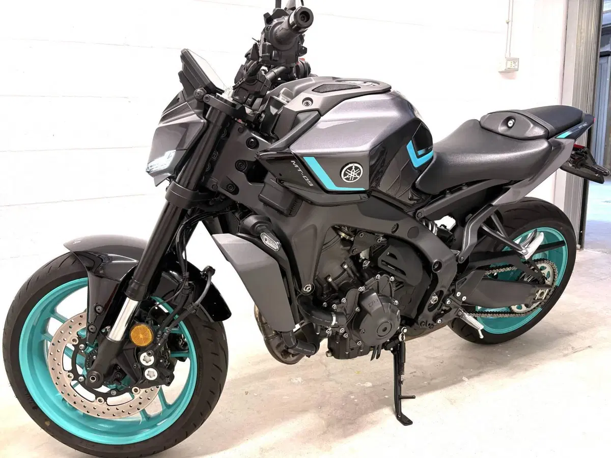Yamaha MT-09 Y-AMT (2024 - 26) (7)