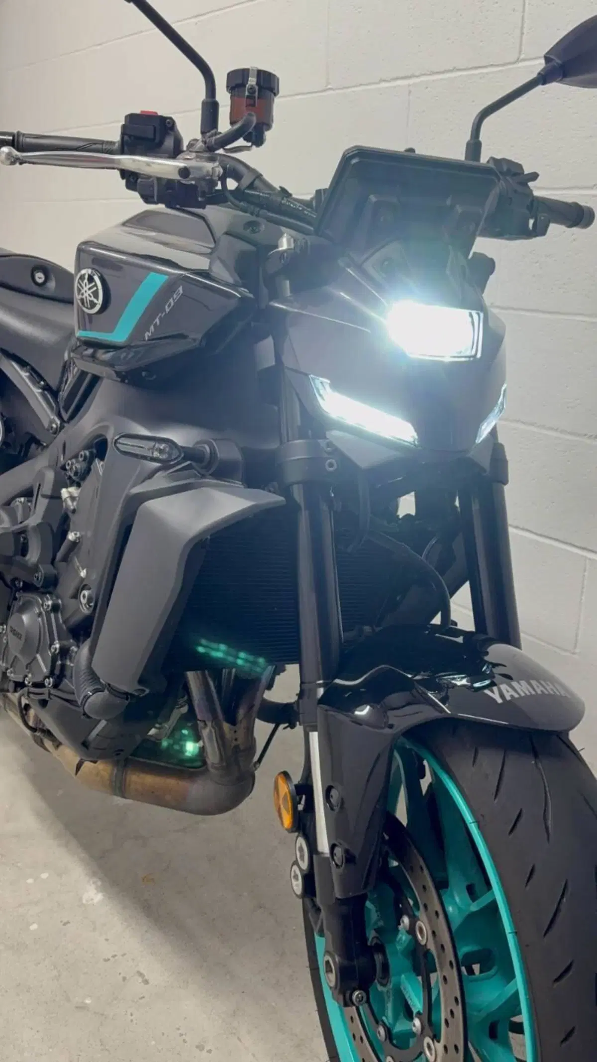 Yamaha MT-09 Y-AMT (2024 - 26) (12)