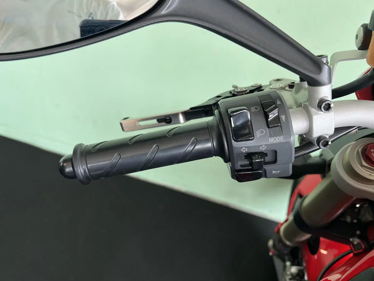 Ducati Monster 1100 Evo ABS (2011 - 13) (20)