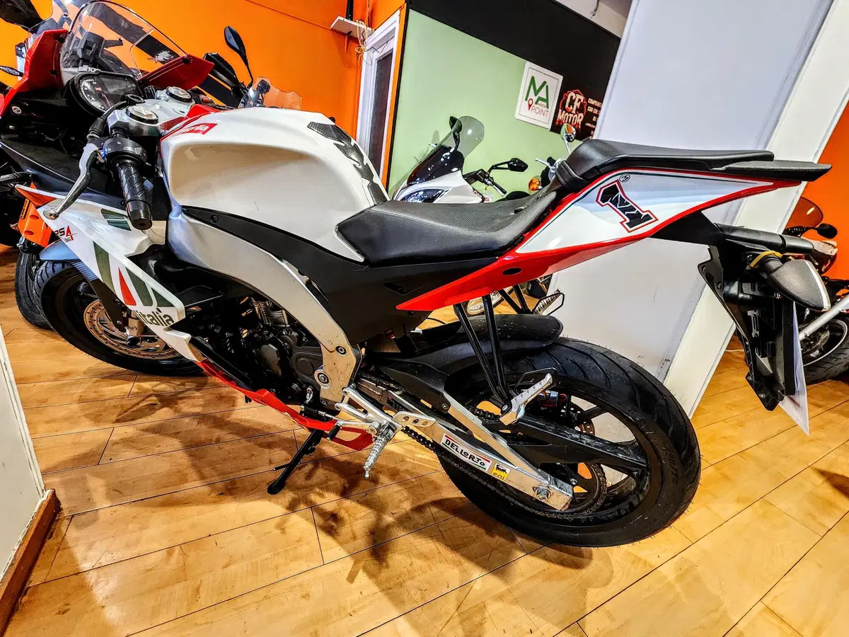 Aprilia RS4 125 (2011 - 16) (2)