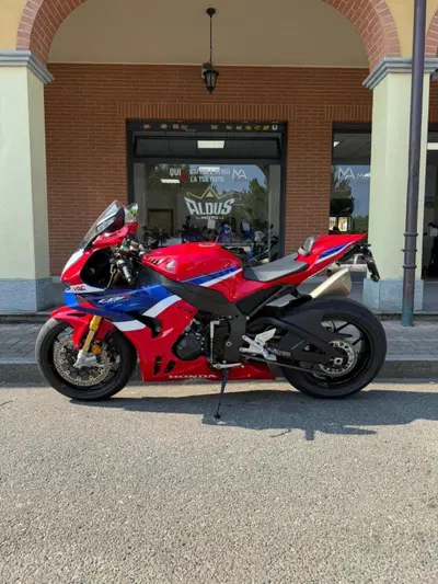 Honda CBR 1000 RR-R Fireblade SP (2024 - 26) usata