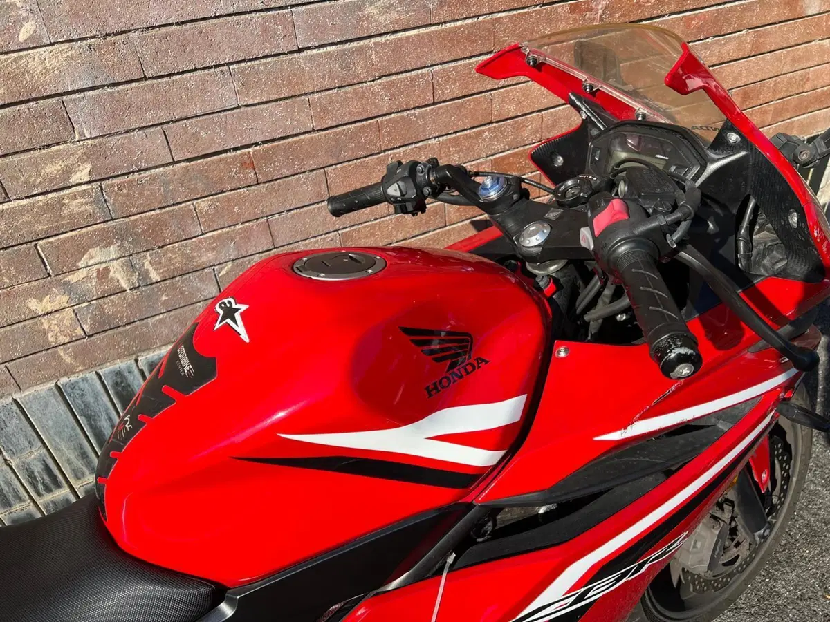 Honda CBR 500 R ABS (2017 - 18) (5)