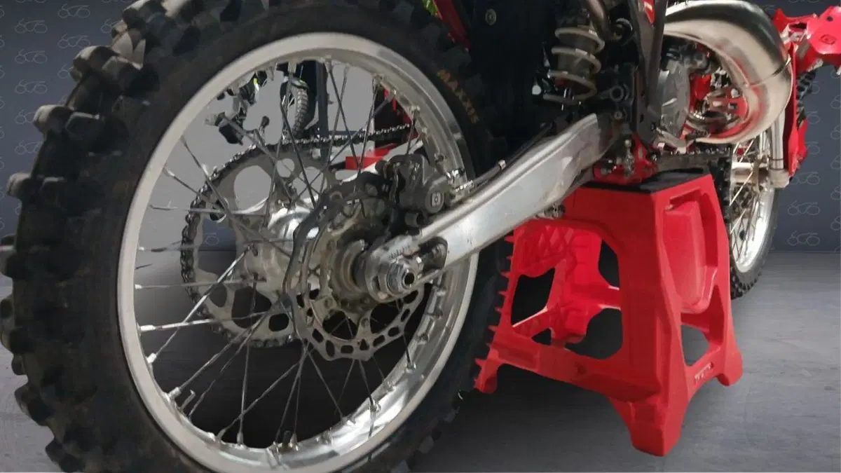 GASGAS MC 125 (2025) (6)
