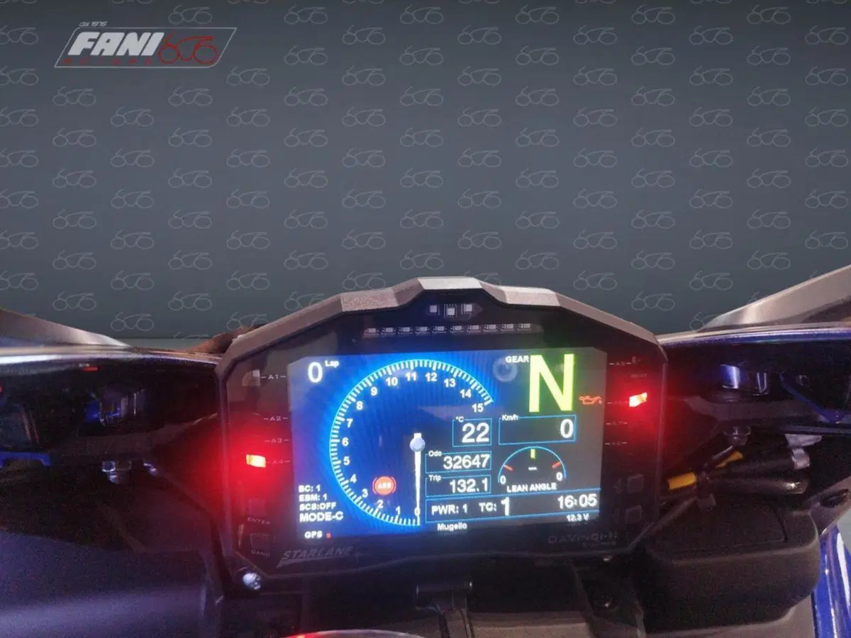 Yamaha YZF R1 (2020 - 25) (4)