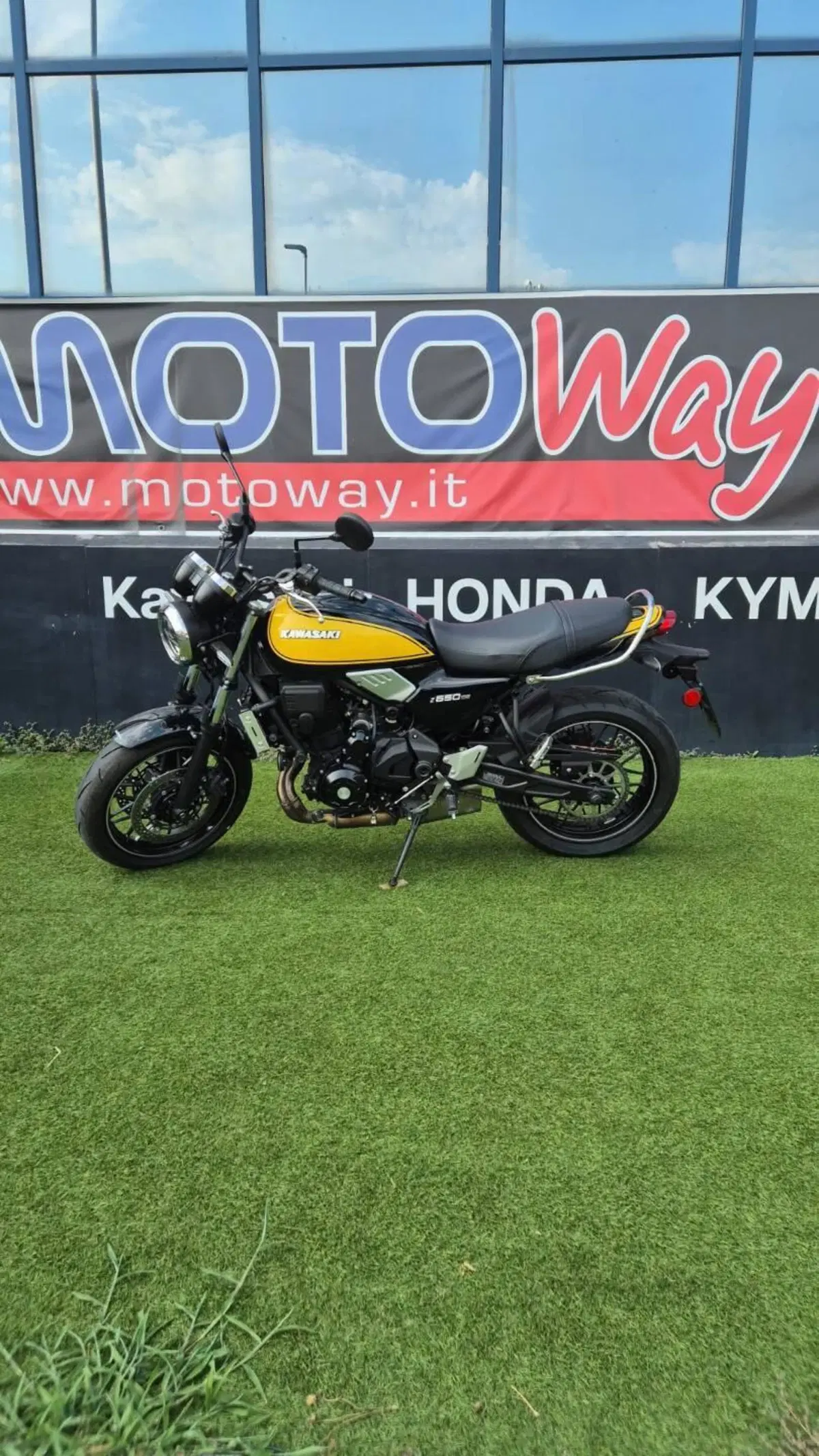 Kawasaki Z 650 RS (2025 - 26) (3)