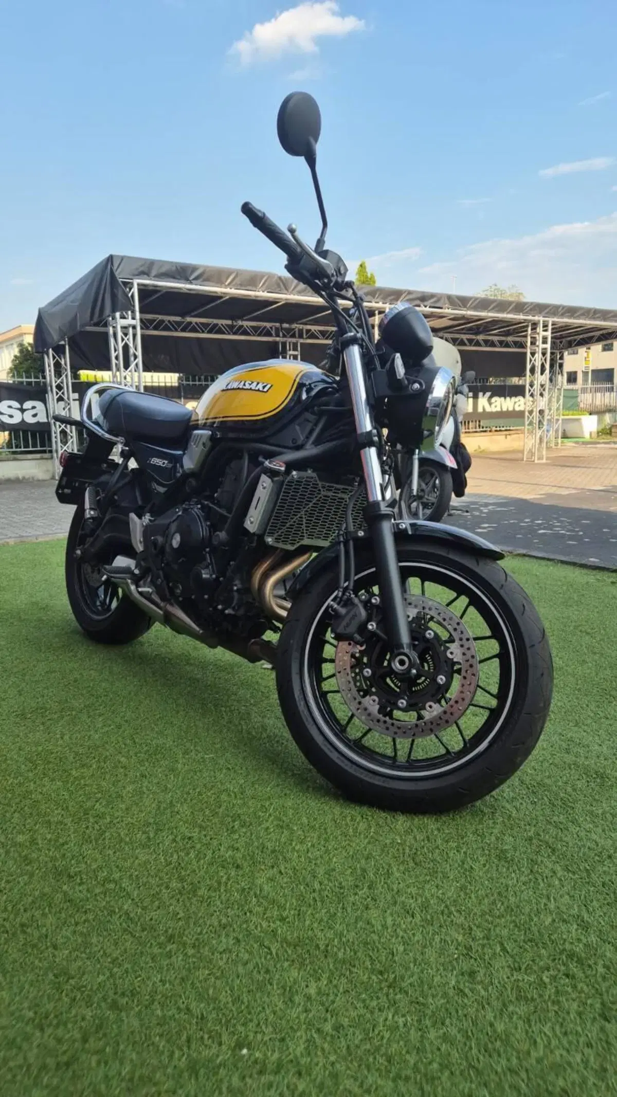 Kawasaki Z 650 RS (2025 - 26) (4)