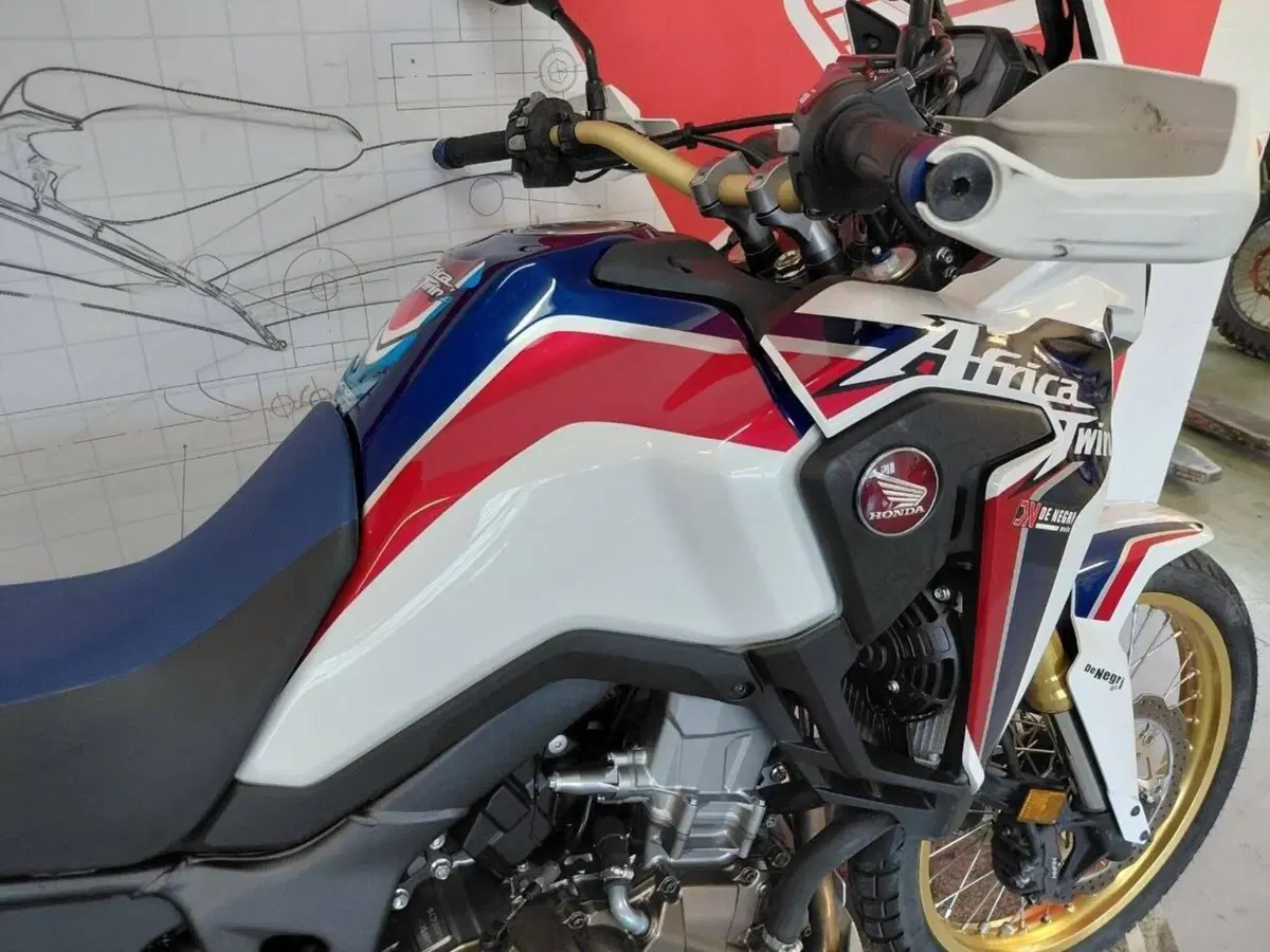 Honda Africa Twin CRF 1000L (2016 - 17) (3)