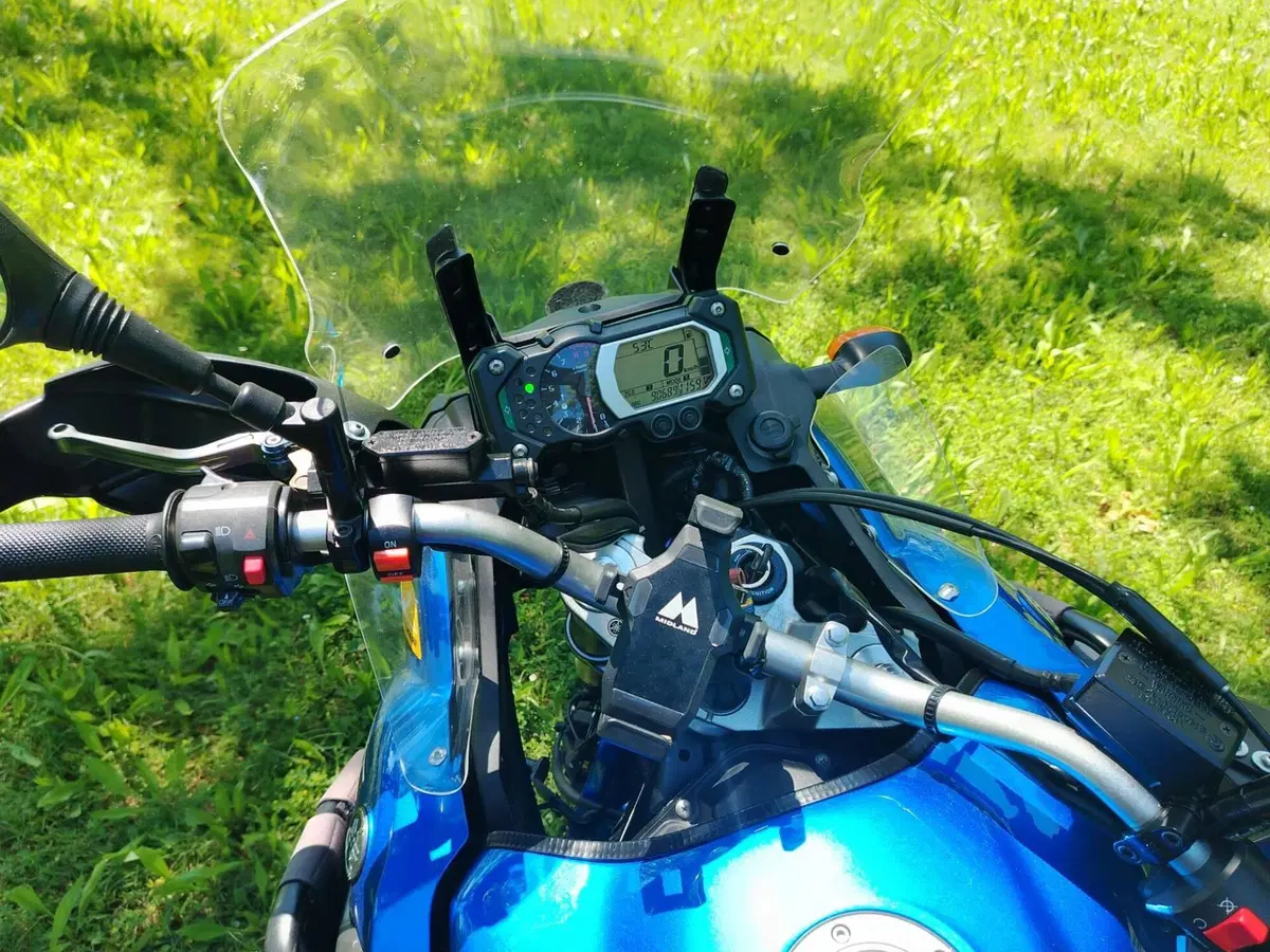 Yamaha XT1200Z Super Ténéré First Edition (2010 - 11) (5)
