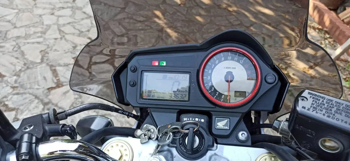 Honda Hornet 600 (2005 - 06) (3)