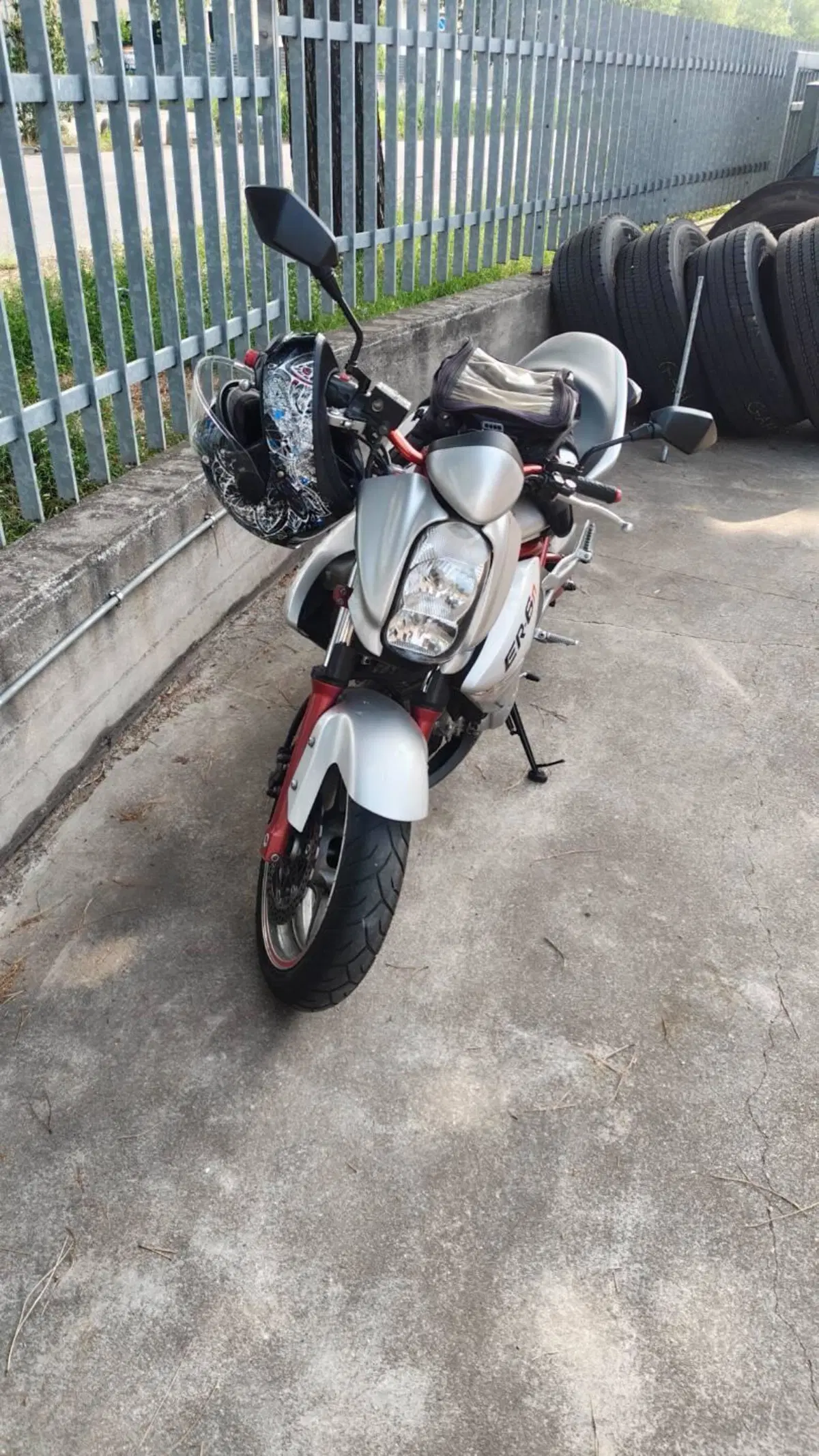 Kawasaki ER-6N (2006 - 09) (4)