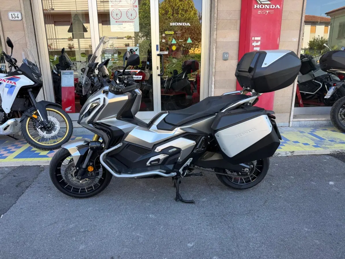 Honda X-ADV 750 DCT Travel (2021 - 24) (10)