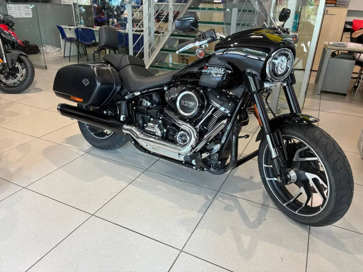 Harley-Davidson Sport Glide (2021 - 25)