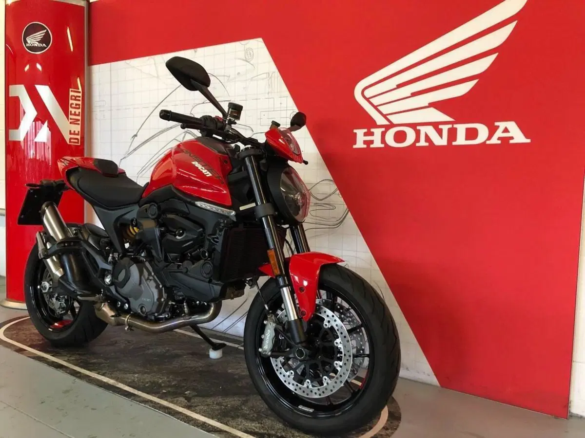 Ducati Monster 937 + (2021 - 25) (4)