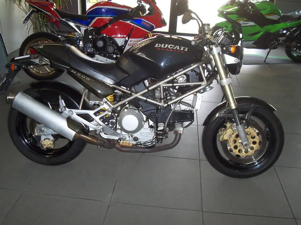 Ducati Monster 900 (1993 - 96)