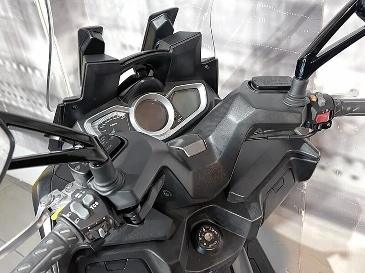 Kymco Xciting 400i S TCS (2021 - 24) (6)