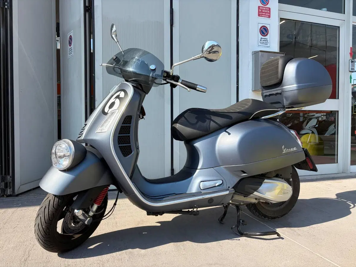 Vespa Sei Giorni 300 Hpe (2021 - 22)
