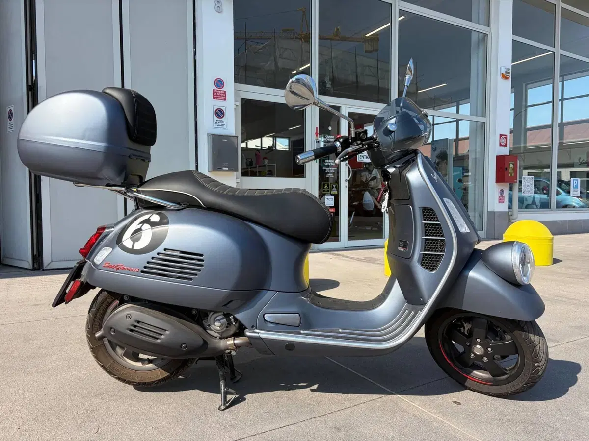 Vespa Sei Giorni 300 Hpe (2021 - 22) (2)