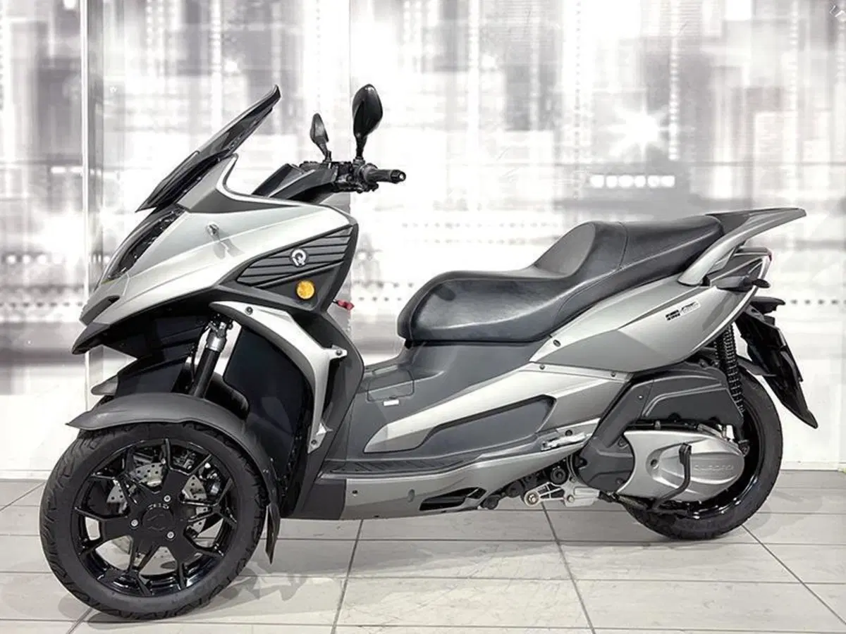 Quadro QV3 350 (2018 - 19) (7)