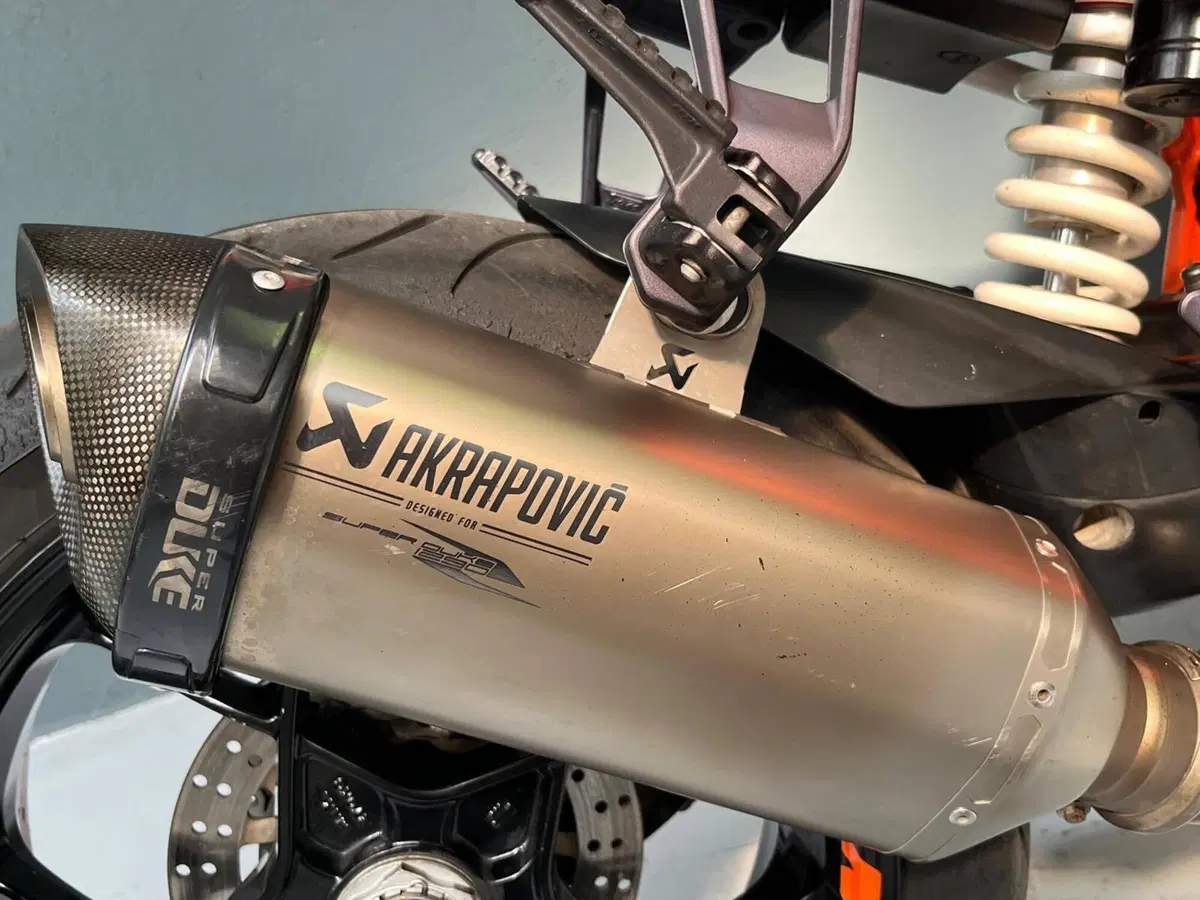 KTM 1290 Super Duke R ABS (2014 - 16) (4)