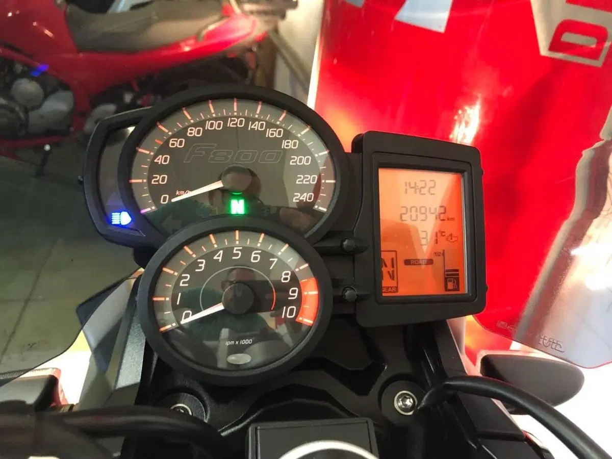 Bmw F 800 R (2017 - 20) (3)