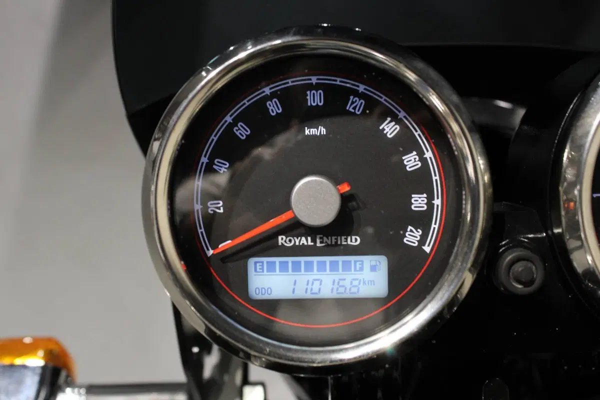 Royal Enfield Interceptor 650 (2021 - 26) (6)