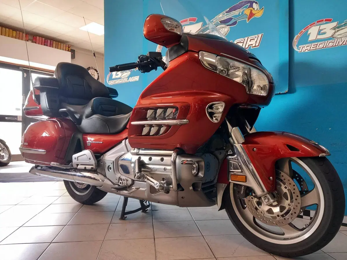 Honda GL 1800 Gold Wing (2007 - 11) (2)