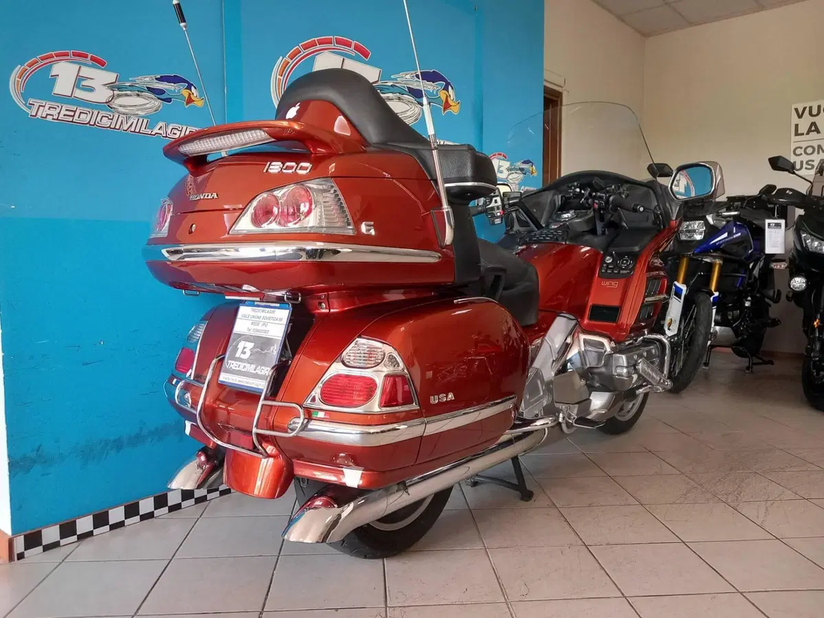 Honda GL 1800 Gold Wing (2007 - 11) (3)