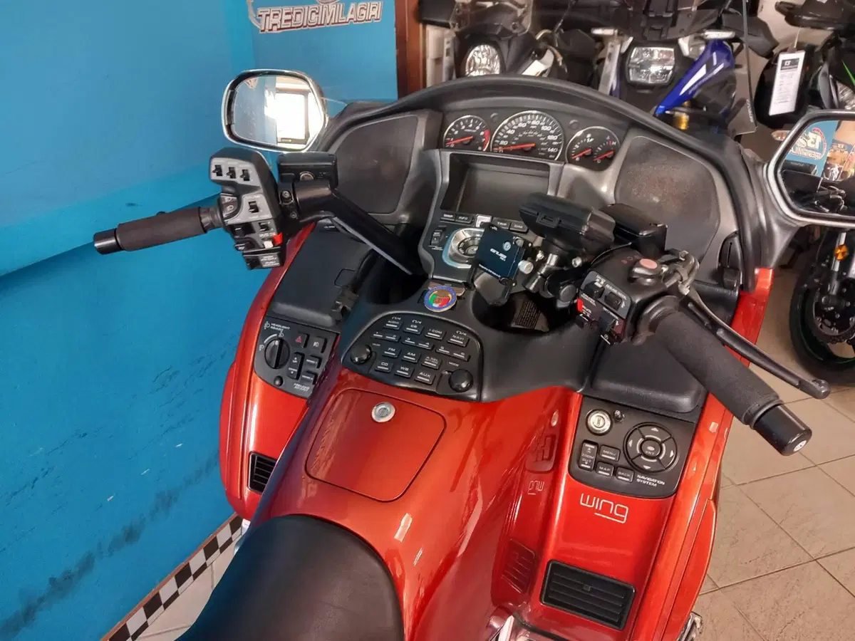 Honda GL 1800 Gold Wing (2007 - 11) (17)