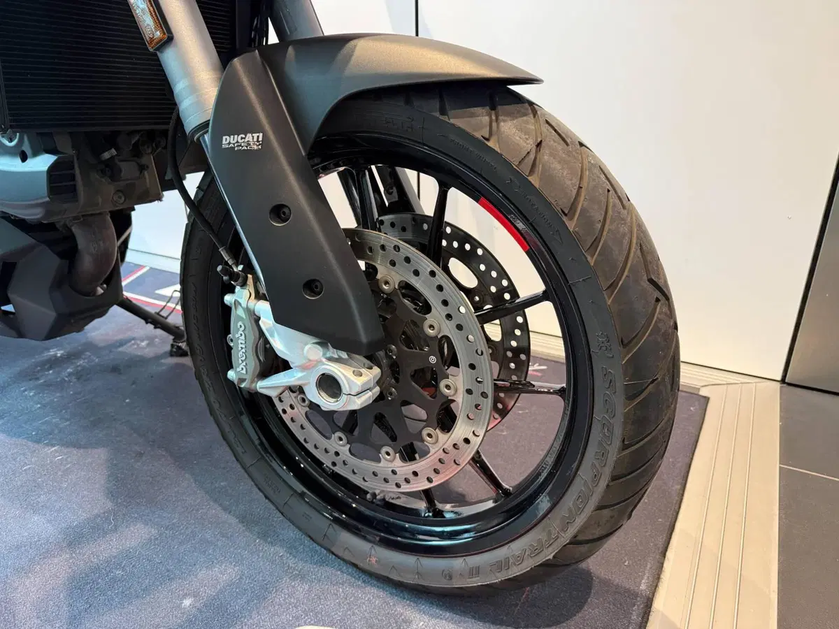 Ducati Multistrada V2 S (2022 - 24) (3)
