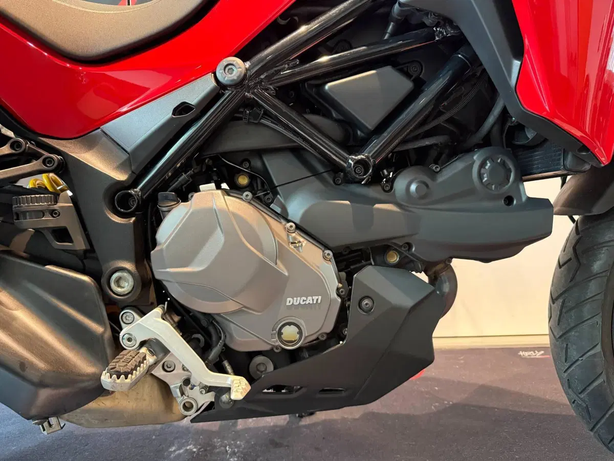 Ducati Multistrada V2 S (2022 - 24) (4)