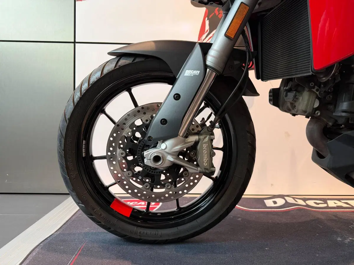 Ducati Multistrada V2 S (2022 - 24) (12)