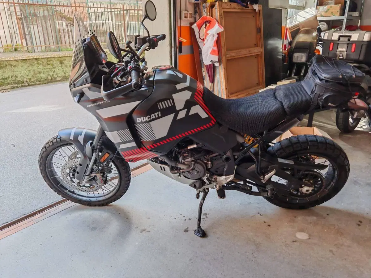 Ducati DesertX (2022 - 25) (2)