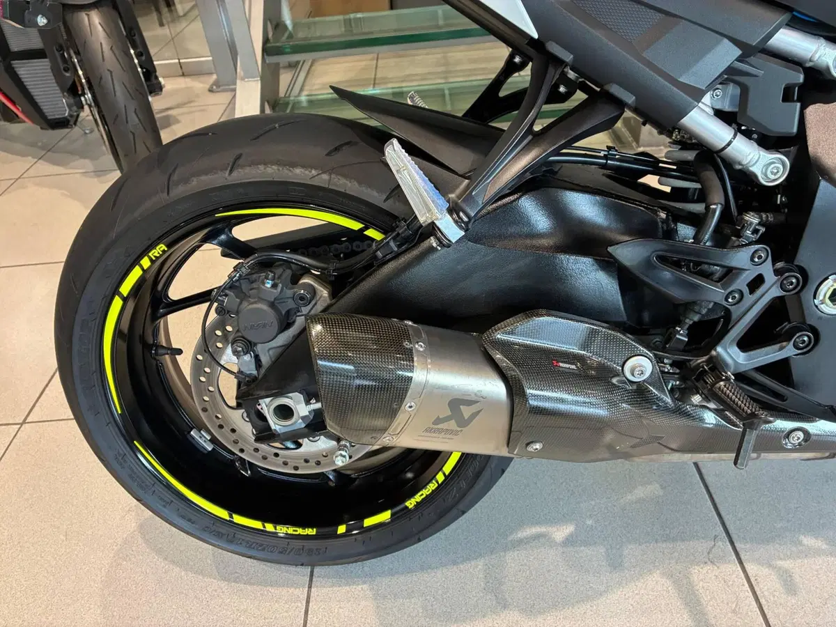 Suzuki GSX-S1000 EVO (2025 - 26) (5)