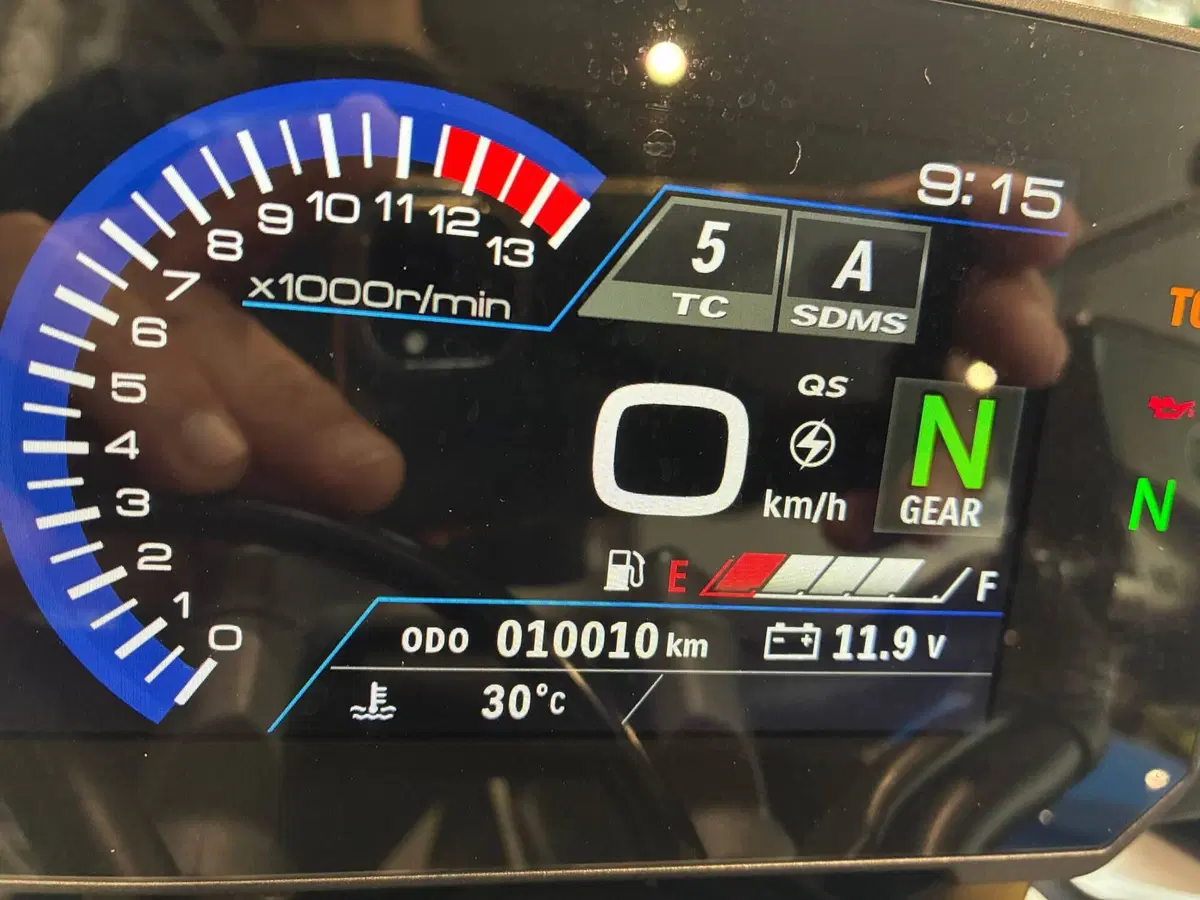 Suzuki GSX-S1000 EVO (2025 - 26) (9)