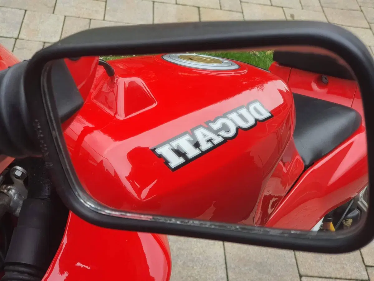 Ducati 851 (10)