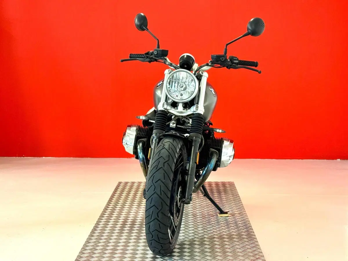 Bmw R nineT 1200 Scrambler (2016 - 20) (3)