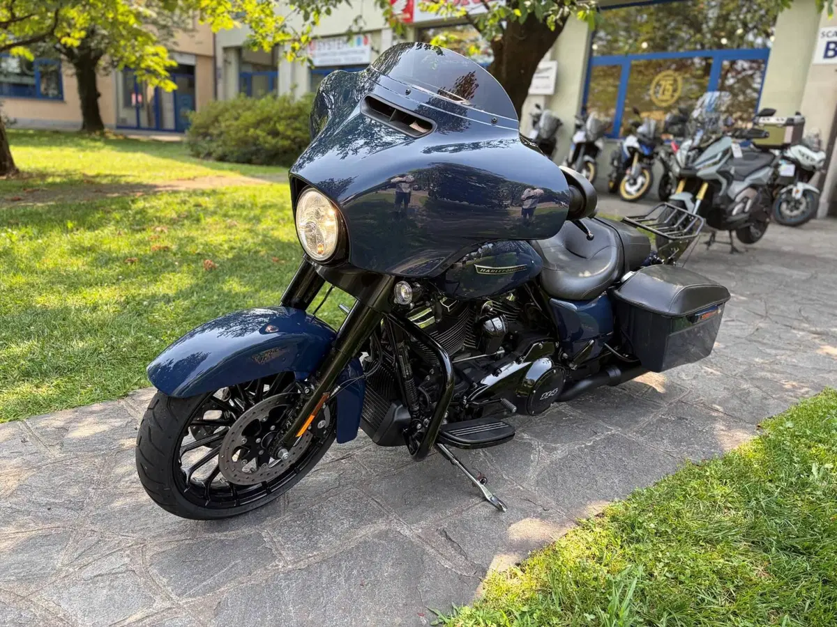 Harley-Davidson 114 Street Glide Special (2019 - 20) - FLHXS (4)