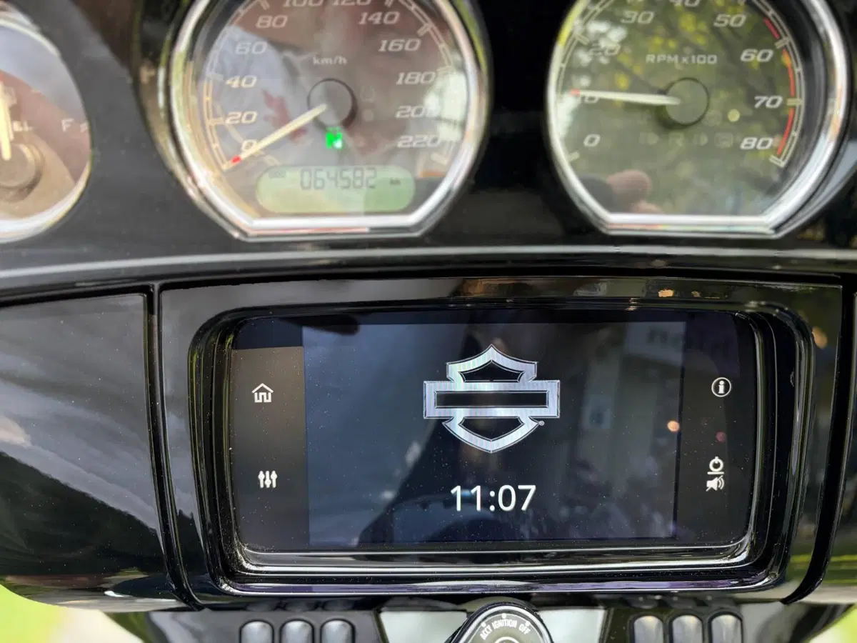 Harley-Davidson 114 Street Glide Special (2019 - 20) - FLHXS (7)