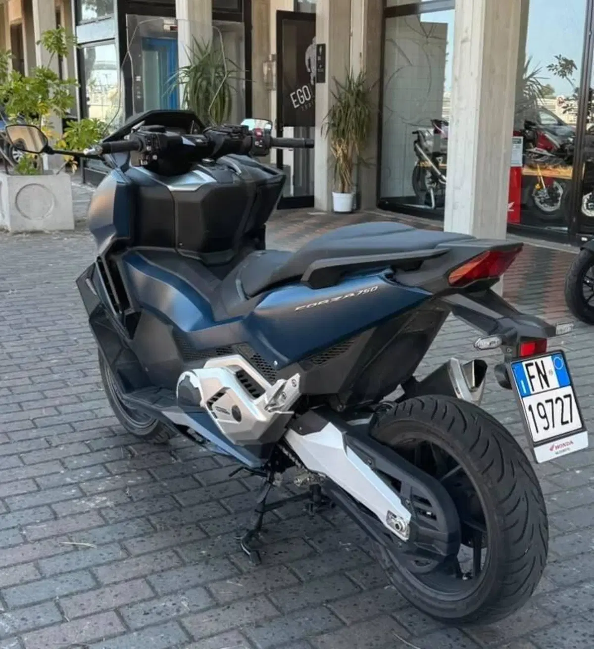 Honda Forza 750 DCT (2021 - 24) (3)