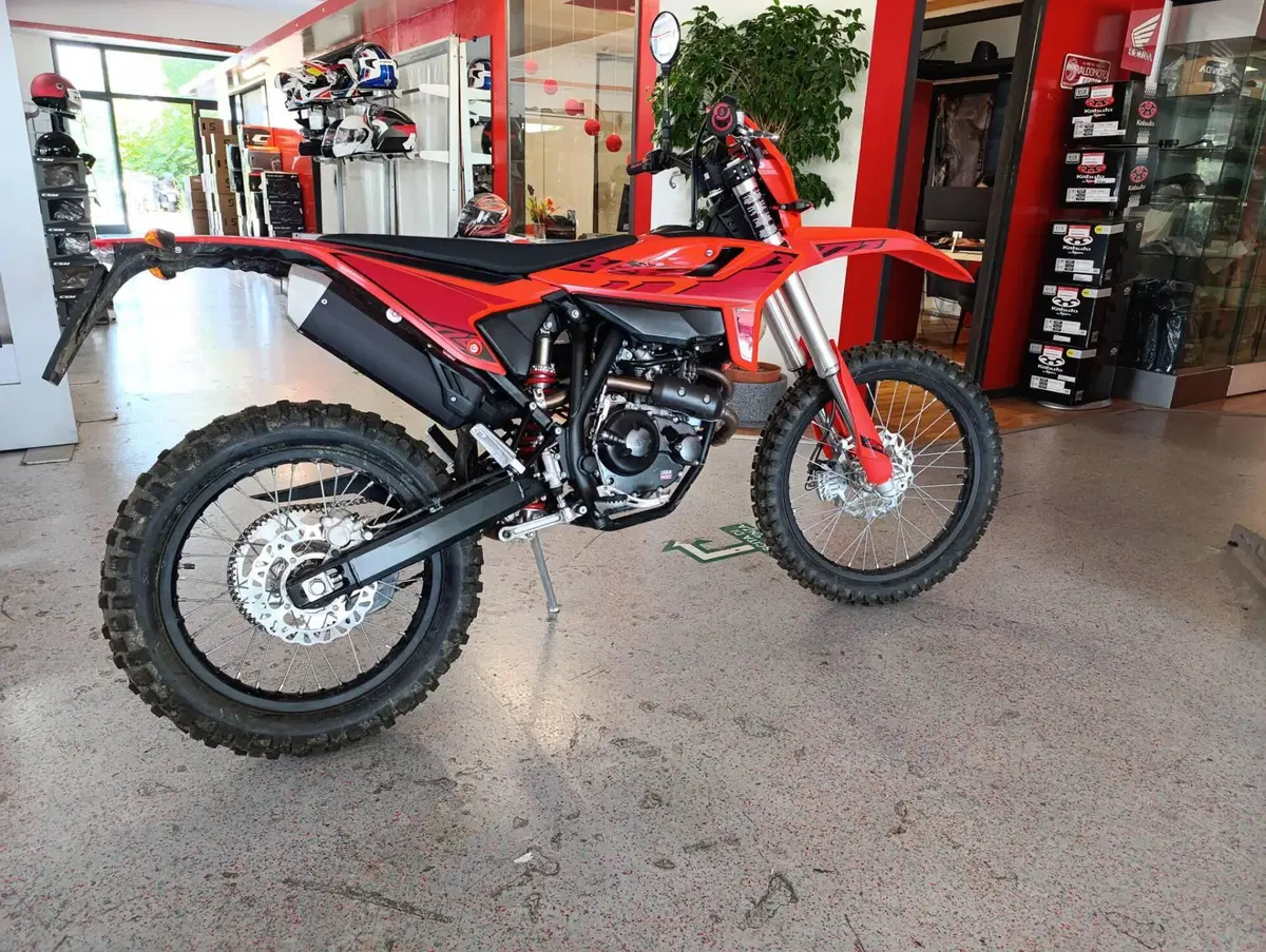 Betamotor RR 125 4T Enduro T (2025 - 26) (4)